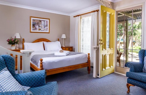 Stanthorpe Cabin | Honeysuckle Cottages