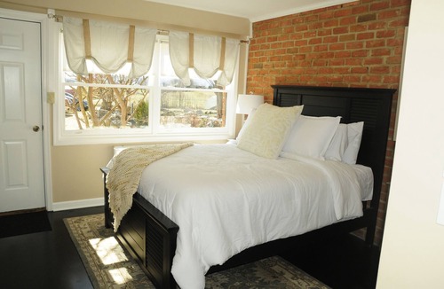 Waynesboro House | Honeysuckle Ridge, Safe & Immaculate