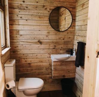 Woodham Ferrers House | Honeywood Farm Cabins