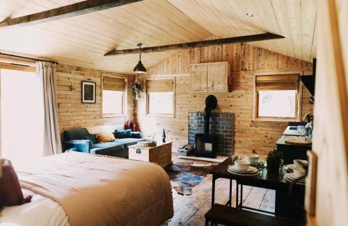 Woodham Ferrers House | Honeywood Farm Cabins