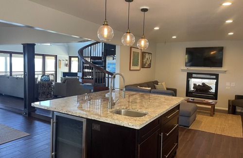 Hilo House | Honoli'i Oceanfront Hale