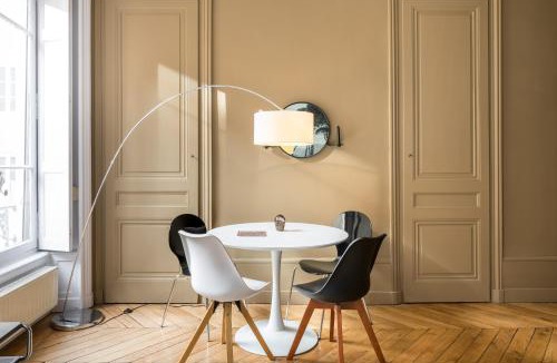 Bellecour - Hotel Dieu Apartment | Honorê - Suite Barre