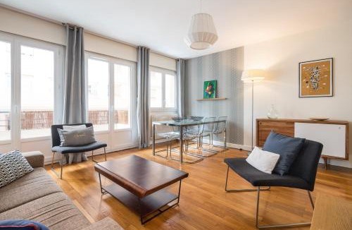 Voltaire - Saint Amour Apartment | HONORÊ - SUITE VENDÔME