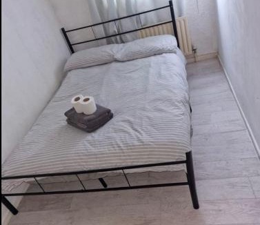 Peckham Rye House | HONOR OAK Rooms