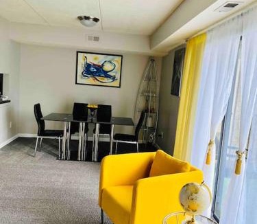 Monroeville Apartment | HONORAY-Kes