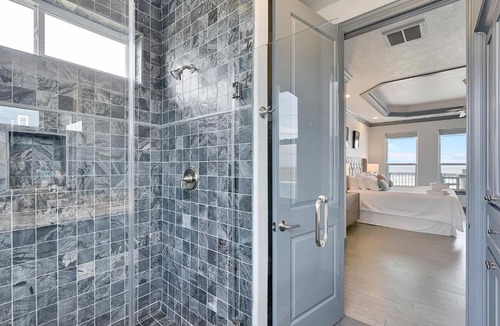 Stavanger Beach House | Honu Beachfront House