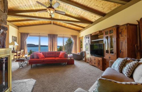 Eldon House | Hood Canal Escape