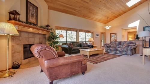 Sunriver House | Hoodoo 07