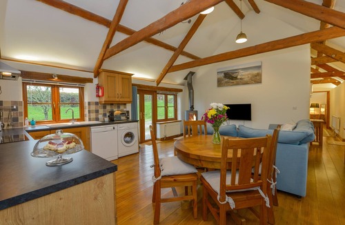 Pelynt Cottage | HOOK COTTAGE, pet friendly, with open fire in Looe