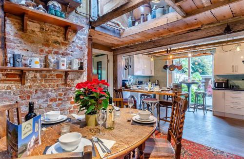 Maidstone House | Hook & Hatchet - Uk48201