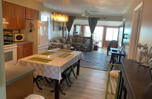 Ruthven Cottage | "Hook, Line,& Sinker"- At the edge of Erie; 7 days stay plus 1 chartering freen