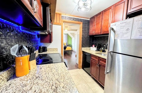 Clermont House | Hook's Cabin- Lake & Pool near Disney A-frame