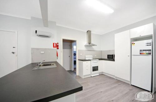 Portland House | Hook, Wine & Linger on Learmonth