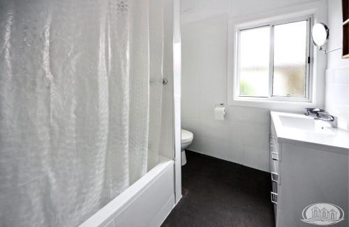 Portland House | Hook, Wine & Linger on Learmonth