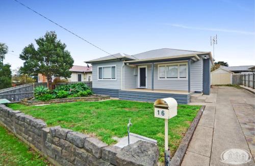 Portland House | Hook, Wine & Linger on Learmonth