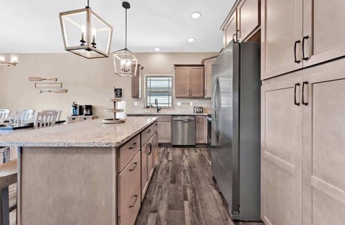 Hollister House | Hooked on Branson Cove - Pool Hot Tub Fireplace