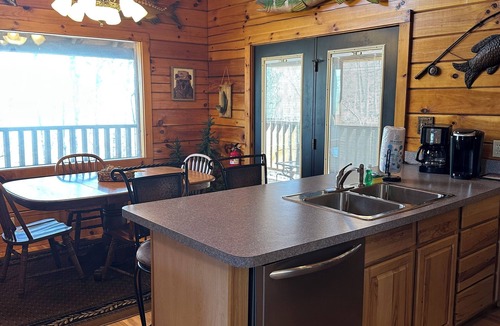 Pigeon Forge Cabin | Hooked on you - Cozy 1 Bedroom Cabin