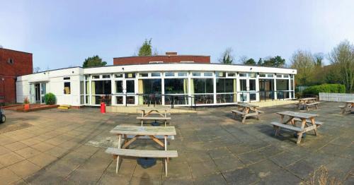 Little Sutton Apartment | Hooton Golf Club