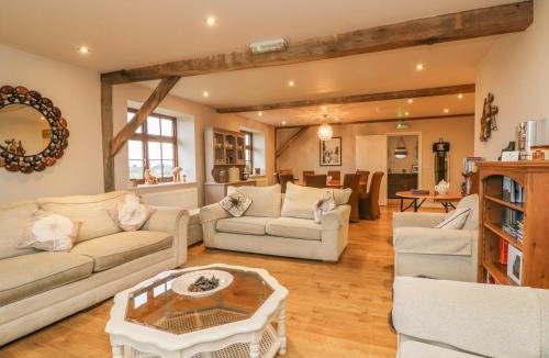 Sittingbourne House | Hop House