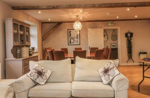 Sittingbourne House | Hop House