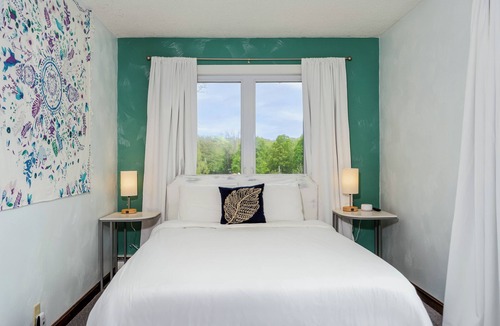 Fennville Bed & Breakfast | Hop & Vine Inn
