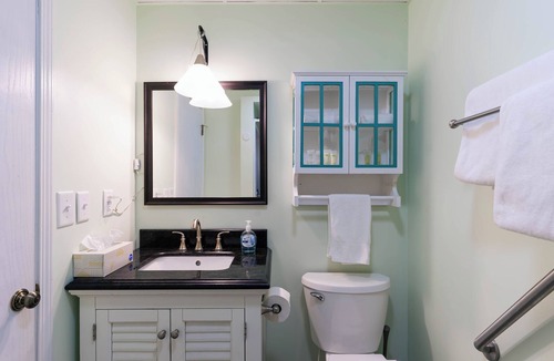 Fennville Bed & Breakfast | Hop & Vine Inn