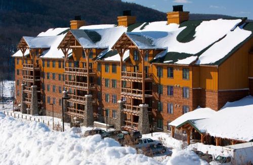 Blodgett Mills Resort | Hope Lake Lodge & Indoor Waterpark