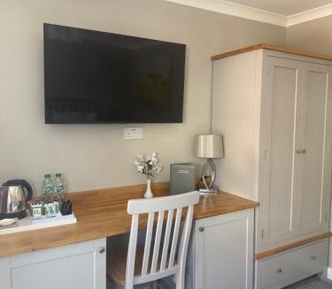Cheltenham House | Hope Orchard En-Suite Rooms