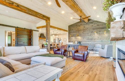 Needham House | Hope Retreat w/Furnished Deck Near Parks!