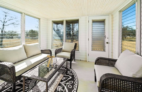 Harper House | Hopf Haus Kitchen 2/1.5 Cottage | Full Commercial Kitchen | Wheel Chair Accessible