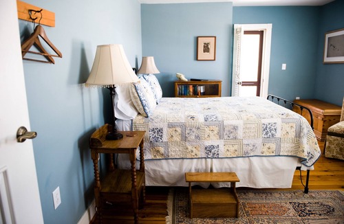 Sperryville Bed & Breakfast | Hopkins Ordinary Bed Breakfast and Ale Works