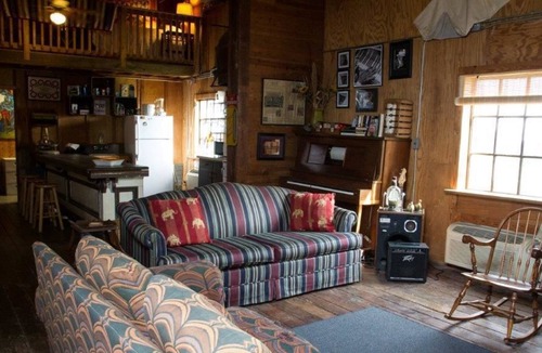 Clarksdale Cabin | Hopson Loft
