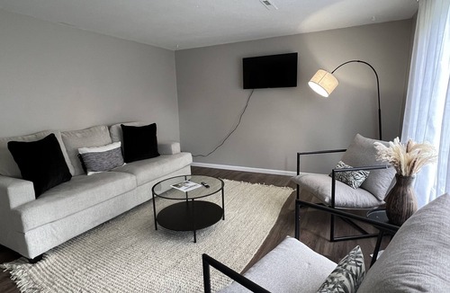 Maple Grove House | Horace House On The Hill