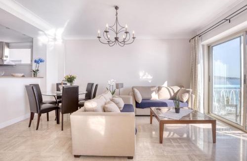 Les Baumettes Apartment | Horizon Blue Lux Apartment