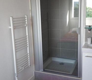 Caramany House | Horizon Caramany : un havre de douceur, vue lac !