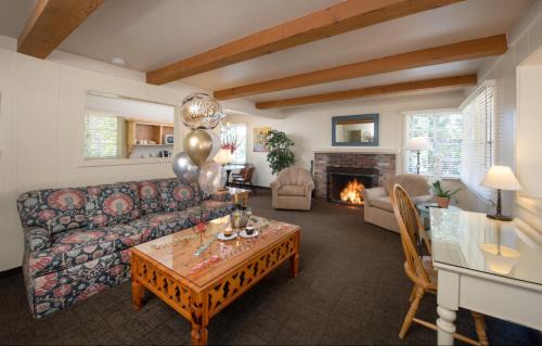 Northwest Carmel Hotel | Horizon Inn & Ocean View Lodge