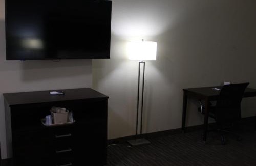Pearsall Hotel | Horizon Inn & Suites