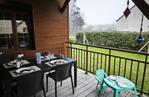 Asnelles House | Horizon Marin maison plain pied à 150m de la plage d'Asnelles, vue mer d'une chambre, entièrement rénovée en 2026, jardin, belle terrasse, parking privatif, au coeur des plages du débarquement, proche de tous commerces, près de Bayeux