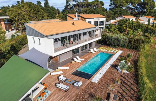 Baillargues Villa | Horizon Resort Massane - Villa * - Villa 4 Bedrooms 8 Persons with private pool