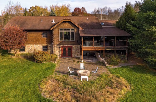 Lake Ariel House | Horizon Retreat | Hot Tub | Lake Views | Game Room