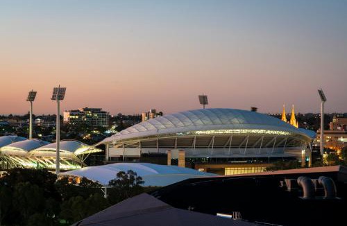 Adelaide Central Business District Apartment | Horizons 1402 - Free carpark