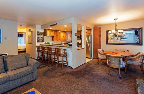 Mammoth Lakes House | Horizons 4 #167