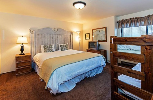 Mammoth Lakes House | Horizons 4 #167