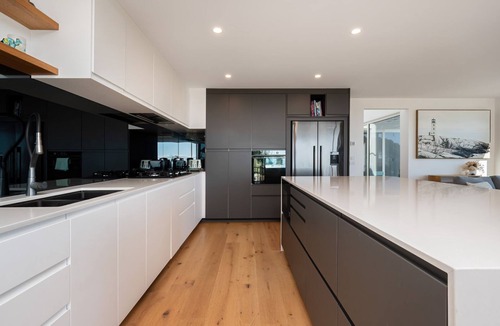 Rosebud House | Horizons on Hove with Heated Spa