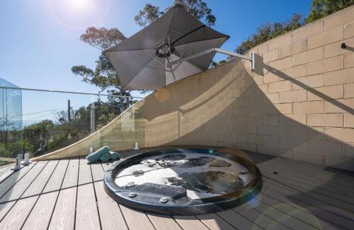 Rosebud House | Horizons on Hove with Heated Spa