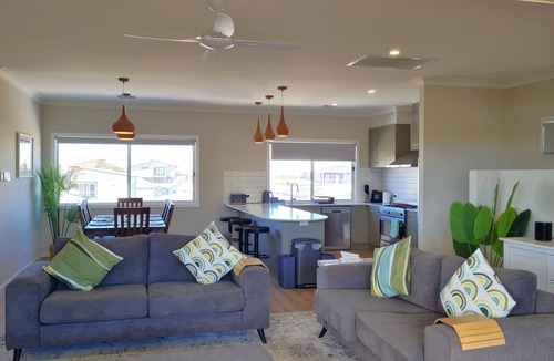 Port Hughes Hotel | Horizons, Port Hughes