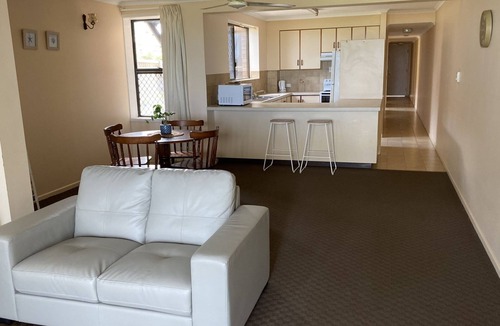 Bargara Apartment | 'Horizons' Unit 2 - Beachfront Unit