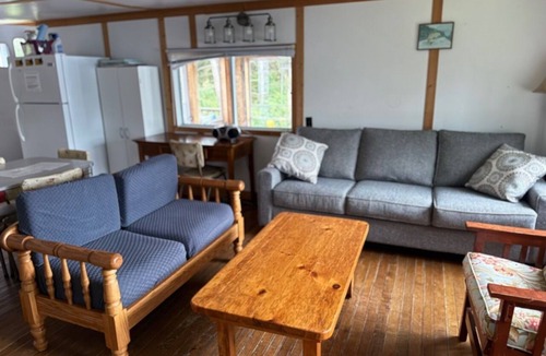 Cecebe Cottage | Horn Lake, Lakefront Cottage (4 Season), Burk's Falls
