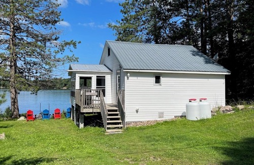 Cecebe Cottage | Horn Lake, Lakefront Cottage (4 Season), Burk's Falls
