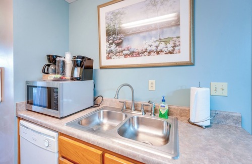 Horn Lake House | Horn Lake Vacation Rental ~ 14 Mi to Memphis!